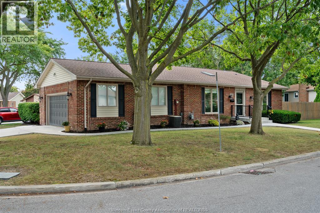 3210 Halpin Road, Windsor, Ontario  N8R 2B2 - Photo 2 - 26022071
