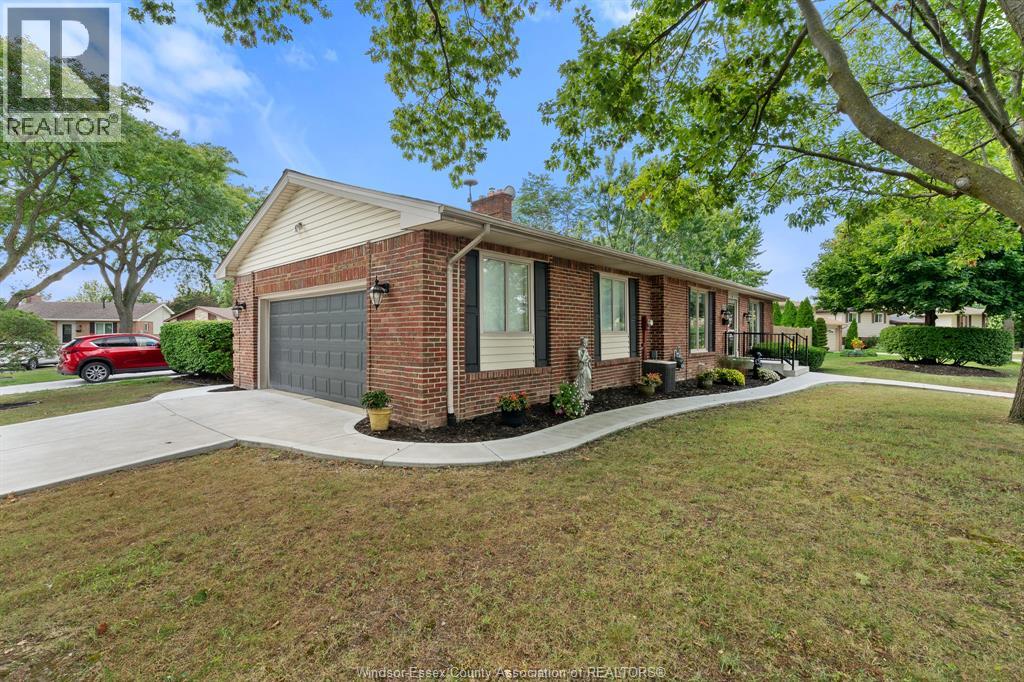 3210 Halpin Road, Windsor, Ontario  N8R 2B2 - Photo 3 - 26022071