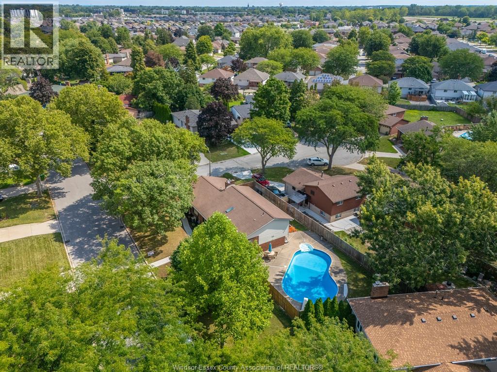 3210 Halpin Road, Windsor, Ontario  N8R 2B2 - Photo 8 - 26022071