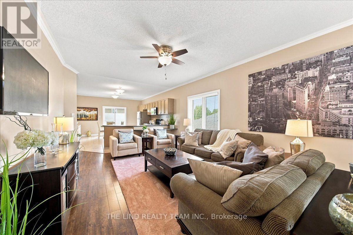 61 Mcintyre Drive, Barrie, Ontario  L4N 5C5 - Photo 11 - S13551422