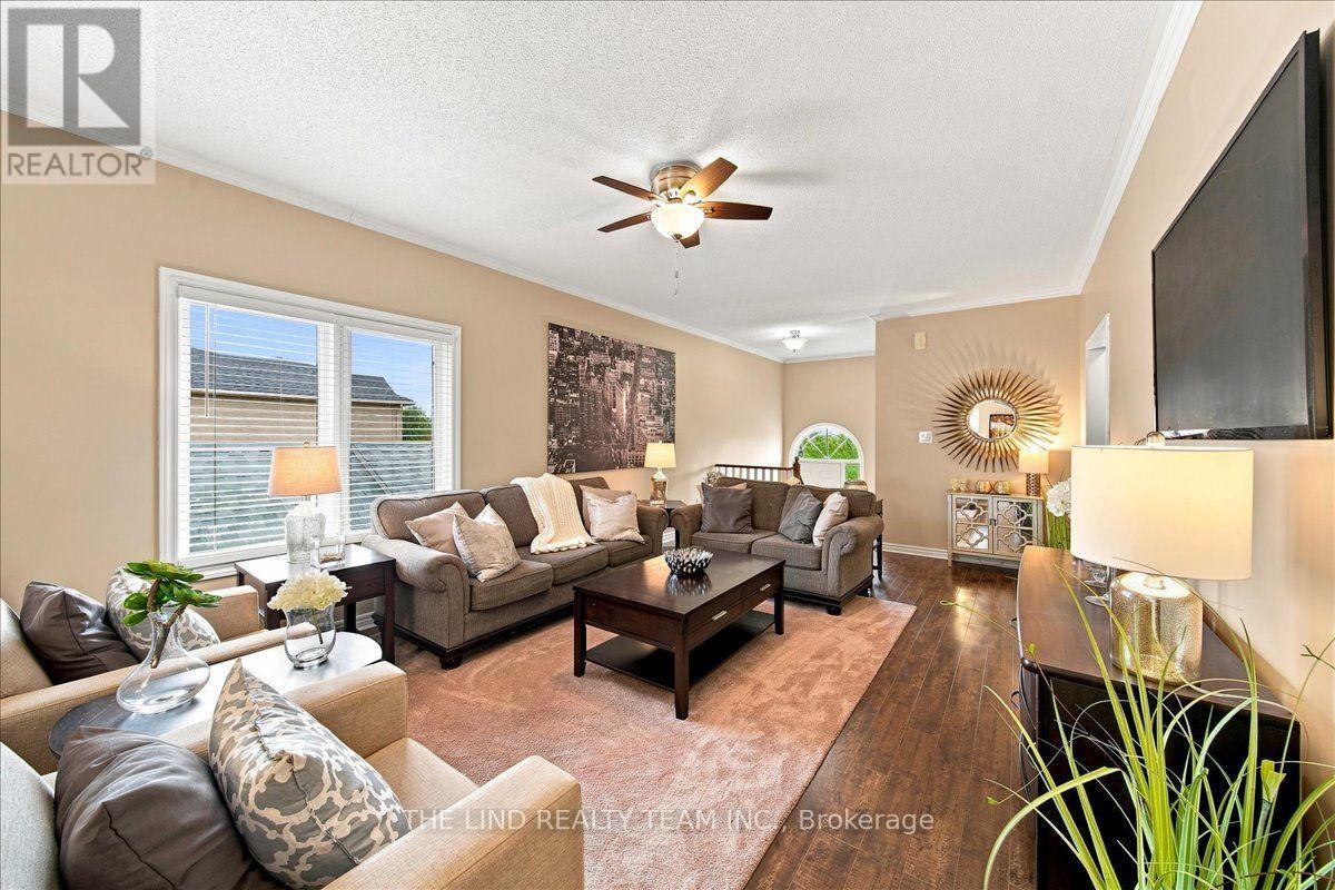 61 Mcintyre Drive, Barrie, Ontario  L4N 5C5 - Photo 12 - S13551422