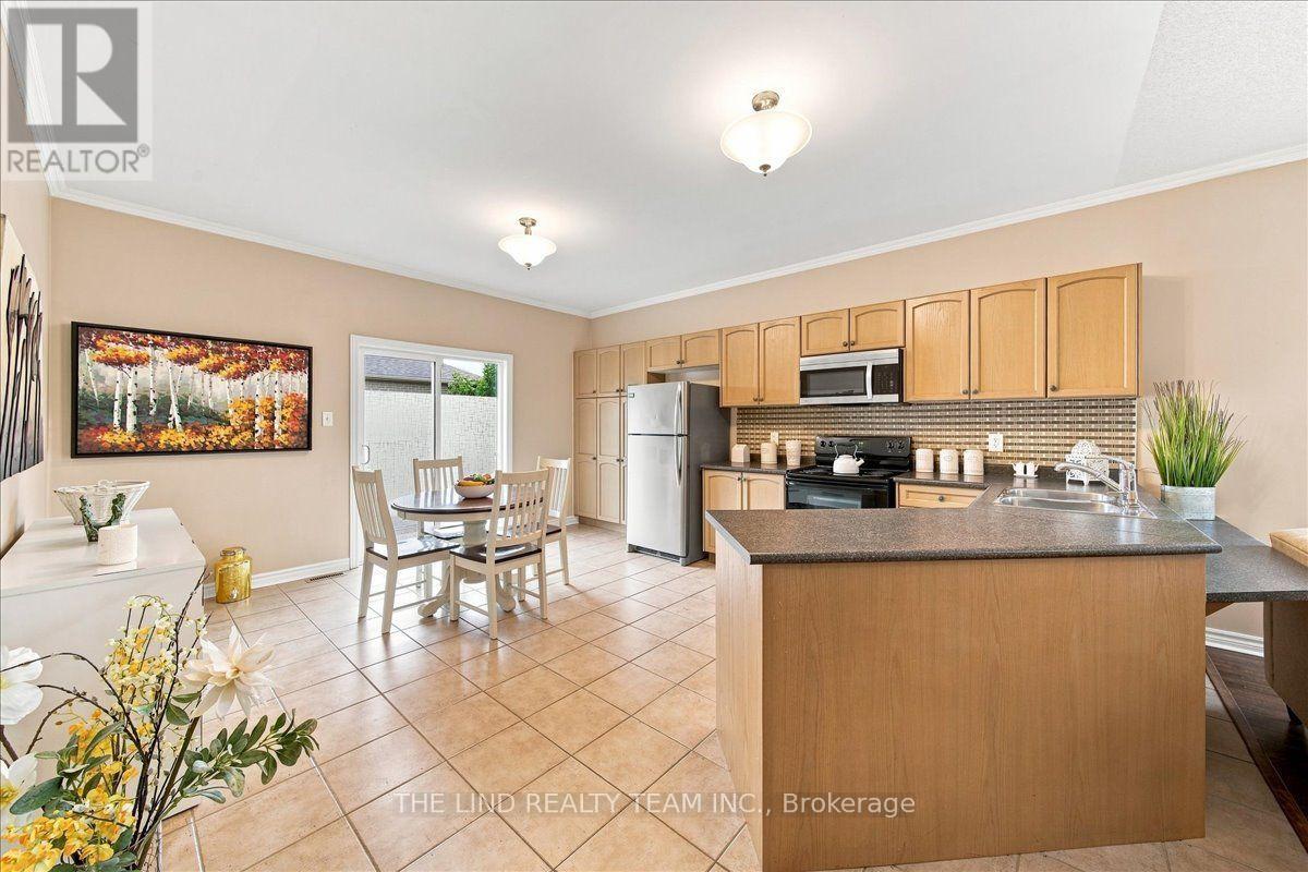 61 Mcintyre Drive, Barrie, Ontario  L4N 5C5 - Photo 15 - S13551422
