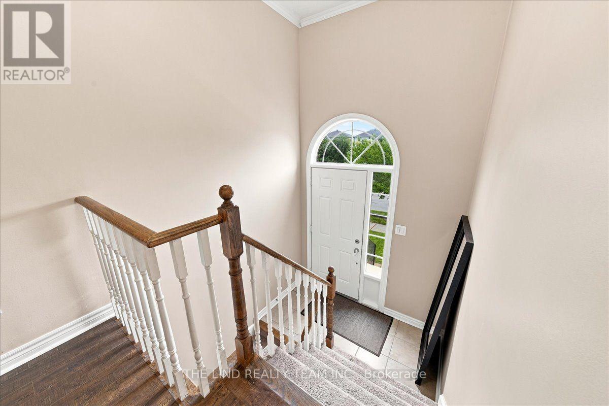 61 Mcintyre Drive, Barrie, Ontario  L4N 5C5 - Photo 9 - S13551422