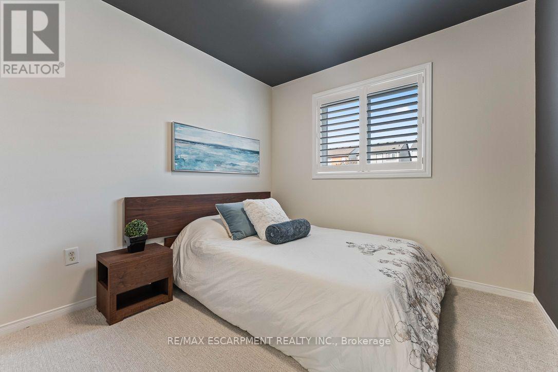 253 Gatwick Drive, Oakville, Ontario  L6H 7K3 - Photo 23 - W13762134