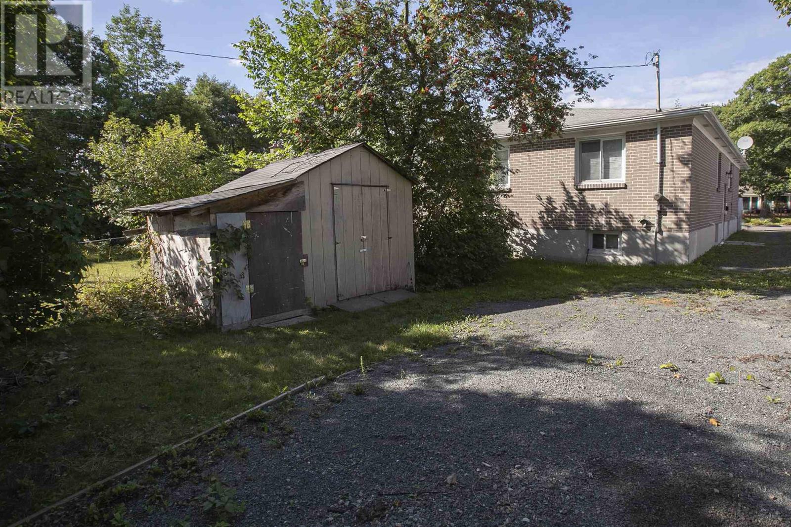 124 Princess Cres, Sault Ste. Marie, Ontario  P6B 3P5 - Photo 8 - SM262484
