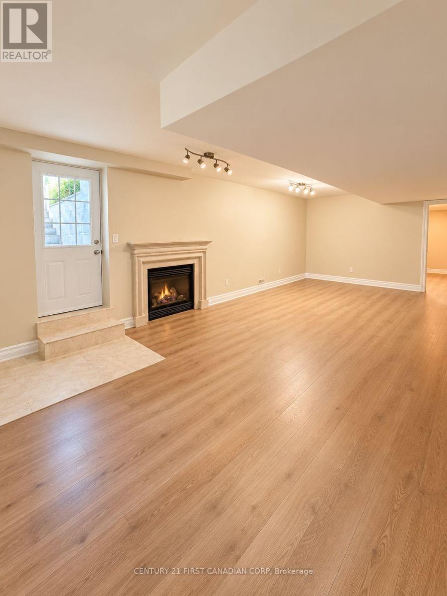 1025 Gleneagle Trail, London North, Ontario  N6G 0K9 - Photo 7 - X13765464