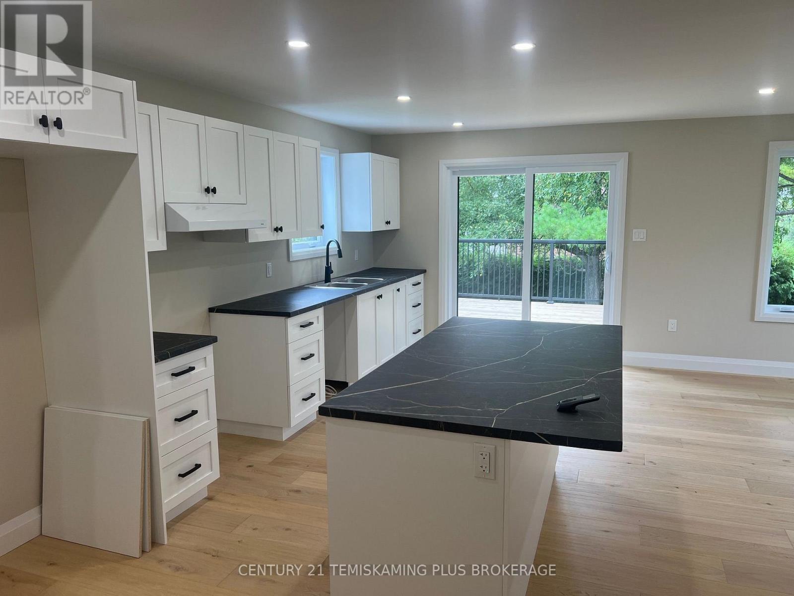 377 Joyal Drive, Temiskaming Shores, Ontario  P0J 1K0 - Photo 2 - T13765602