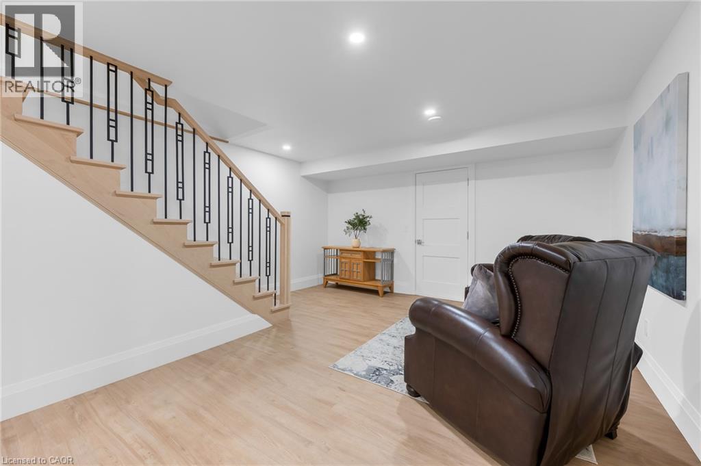 16 Whitehall Gate, Fonthill, Ontario  L3E 0C6 - Photo 35 - 40860779