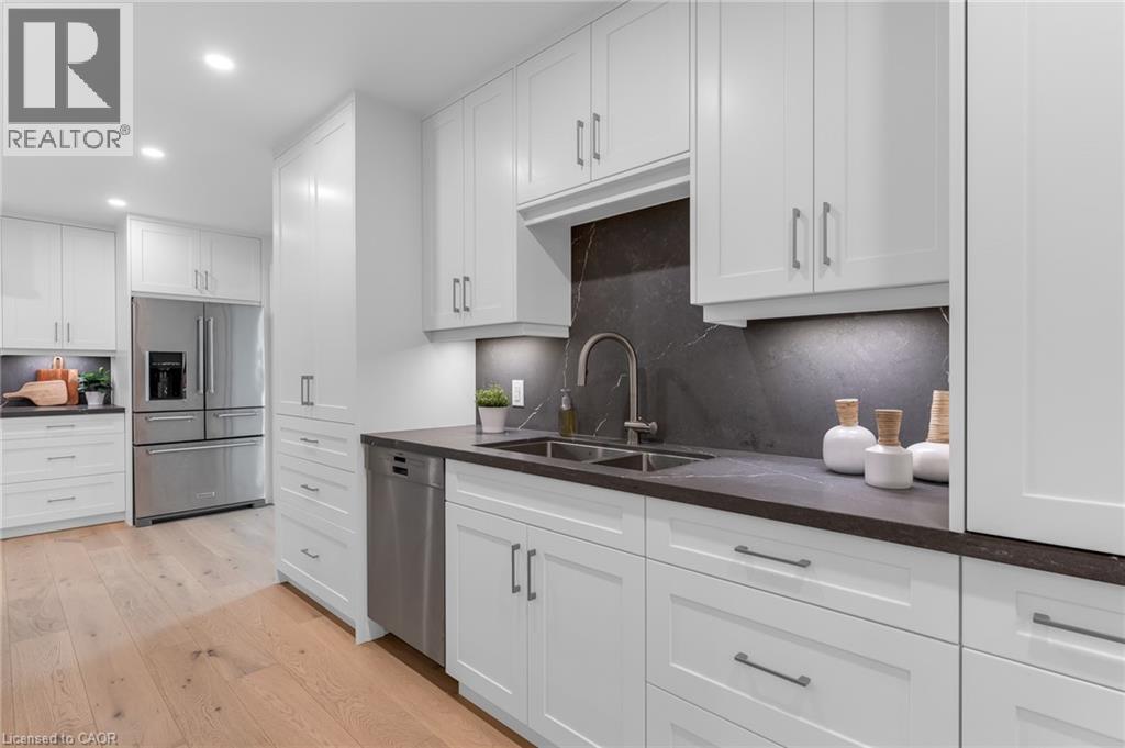 16 Whitehall Gate, Fonthill, Ontario  L3E 0C6 - Photo 9 - 40860779