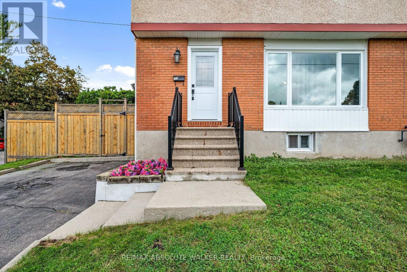 331 Britannia Road, Ottawa, Ontario  K2B 5X7 - Photo 3 - X13765568