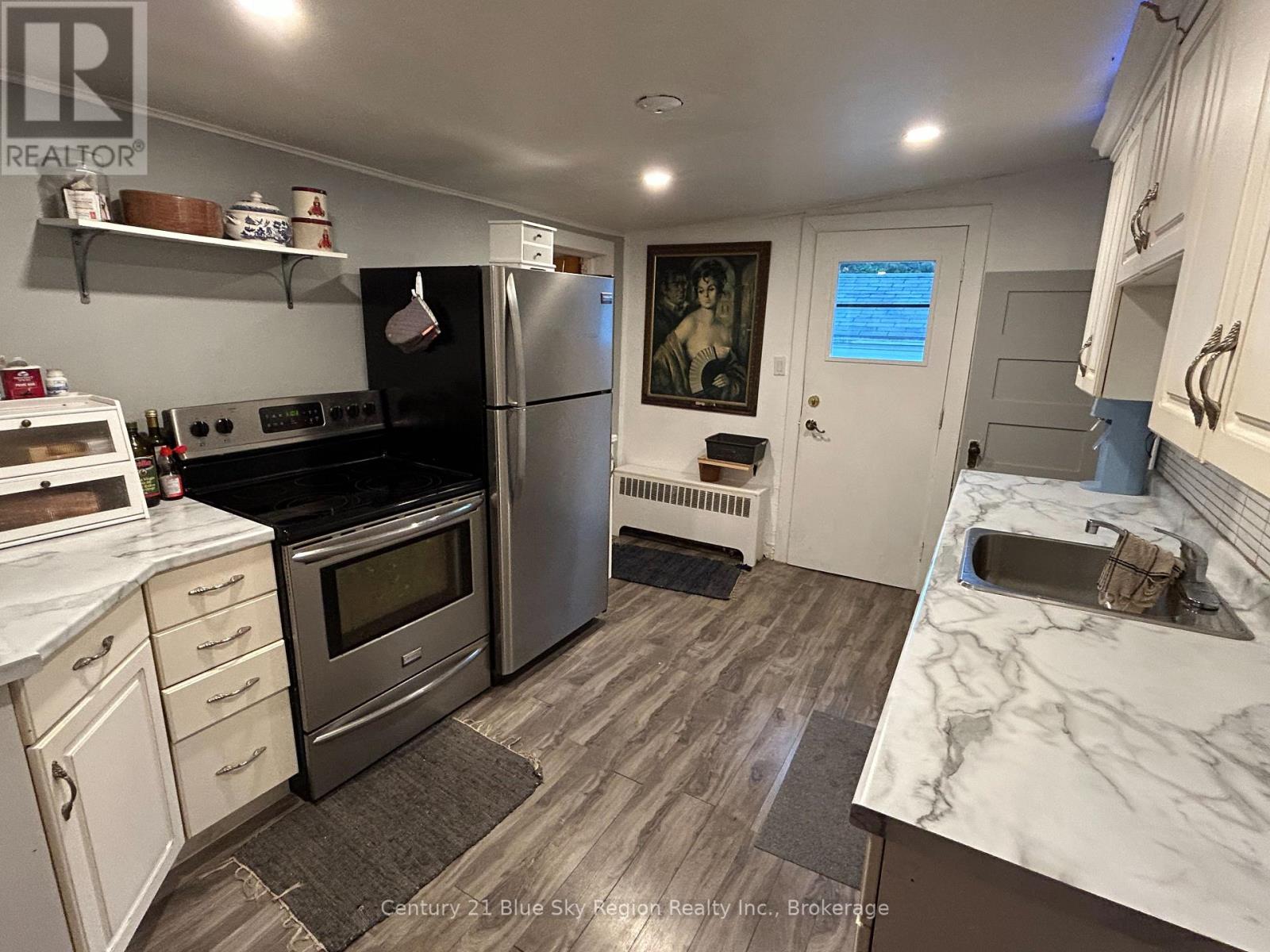 962 Main Street W, North Bay, Ontario  P1B 2W1 - Photo 2 - X13765414