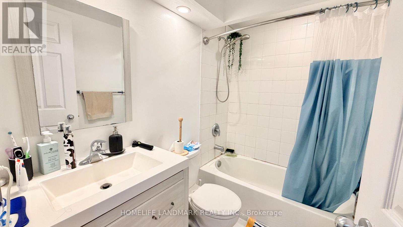 2405 - 99 Harbour Square, Toronto, Ontario M5J 2H2 - Photo 11 - C13765586