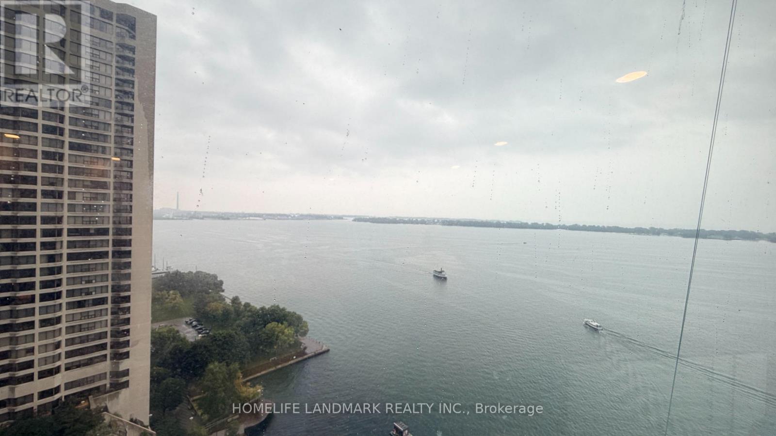 2405 - 99 Harbour Square, Toronto, Ontario M5J 2H2 - Photo 15 - C13765586