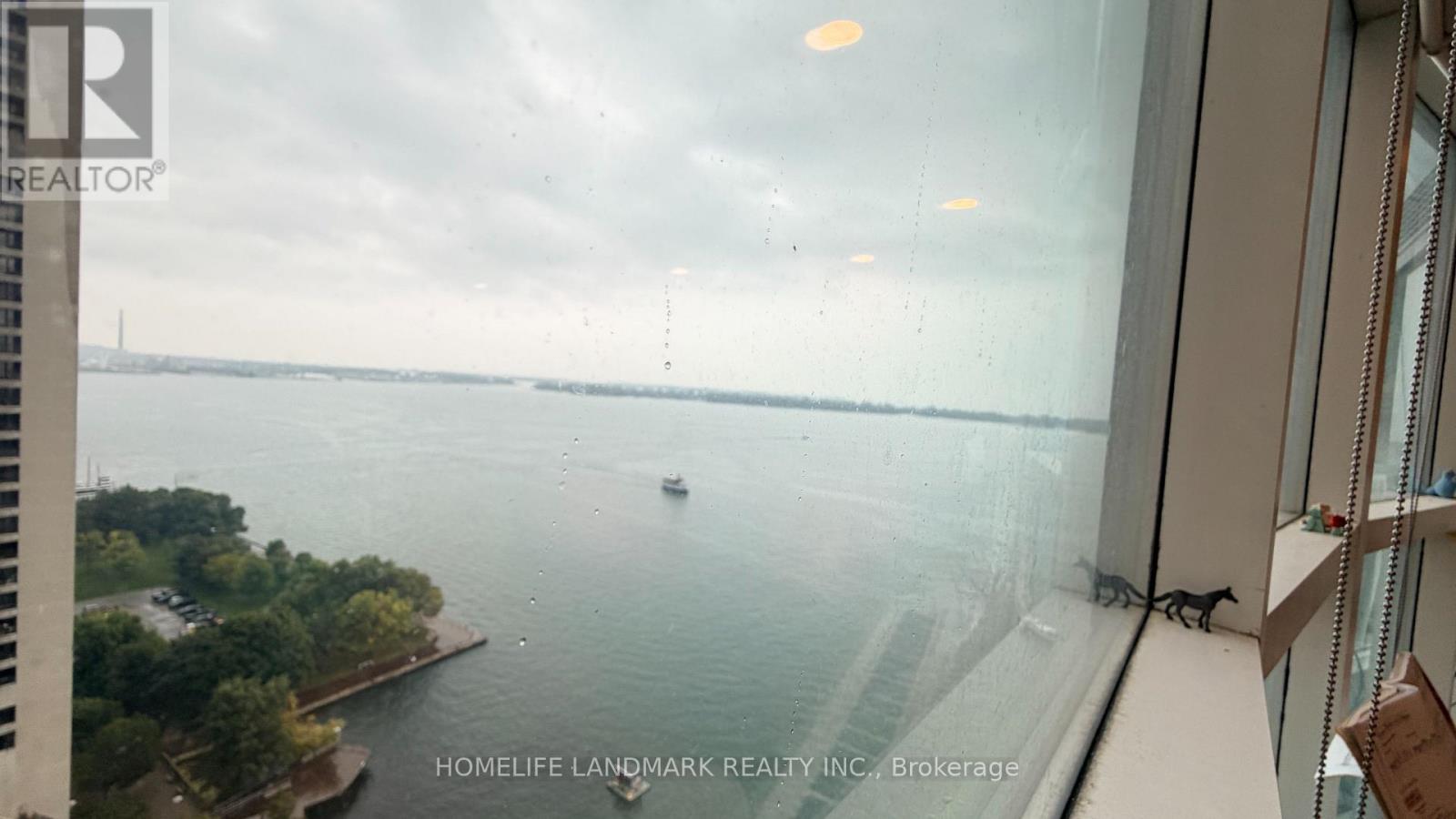 2405 - 99 Harbour Square, Toronto, Ontario M5J 2H2 - Photo 16 - C13765586