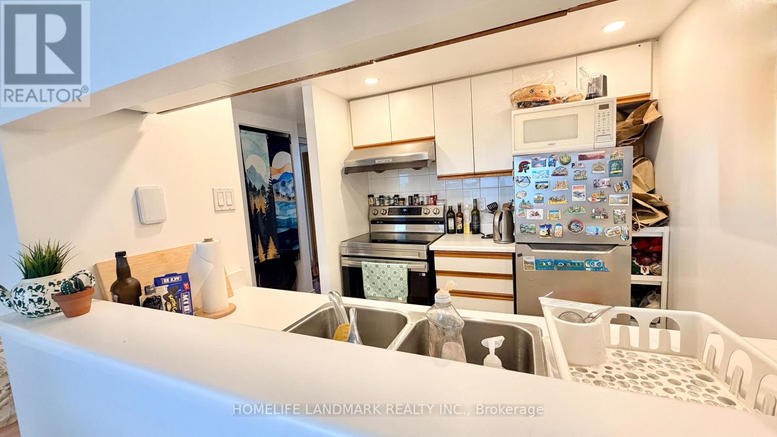 2405 - 99 Harbour Square, Toronto, Ontario M5J 2H2 - Photo 7 - C13765586