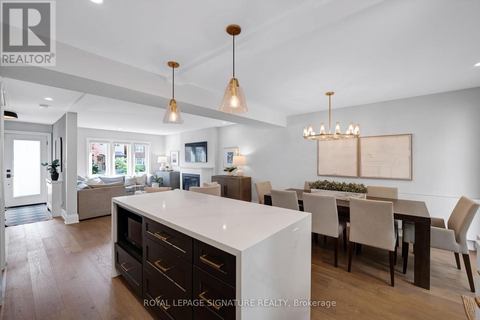 124 Donlea Drive, Toronto, Ontario  M4G 2M5 - Photo 12 - C13765594