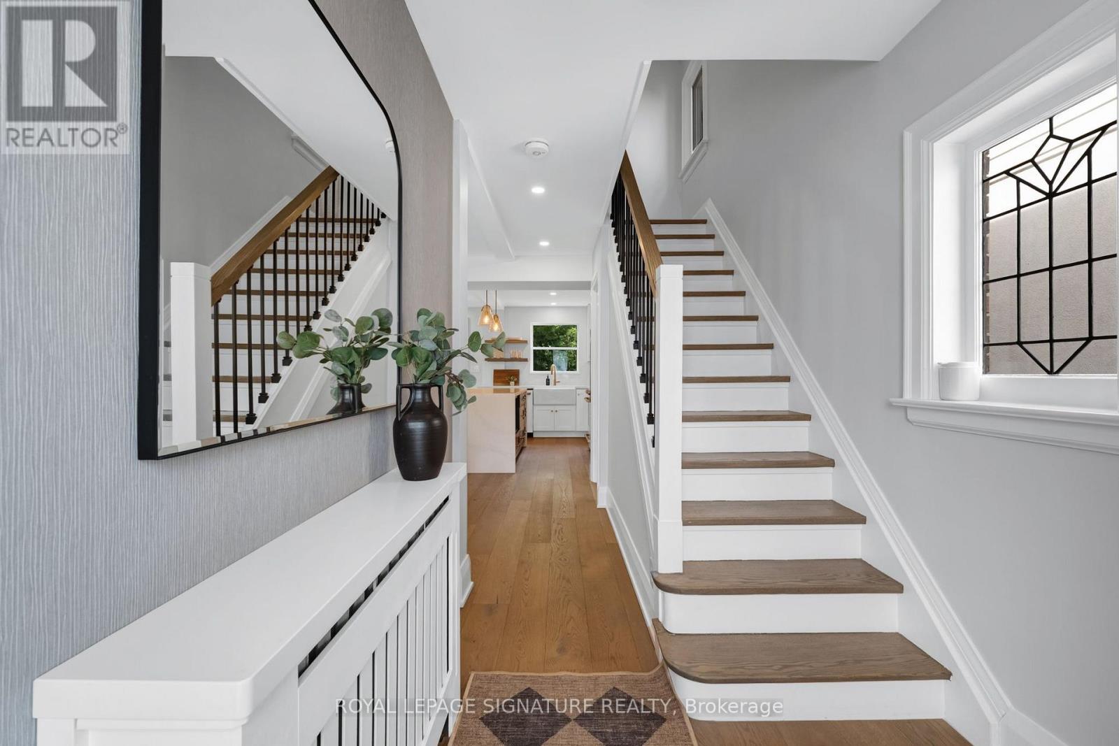 124 Donlea Drive, Toronto, Ontario  M4G 2M5 - Photo 15 - C13765594