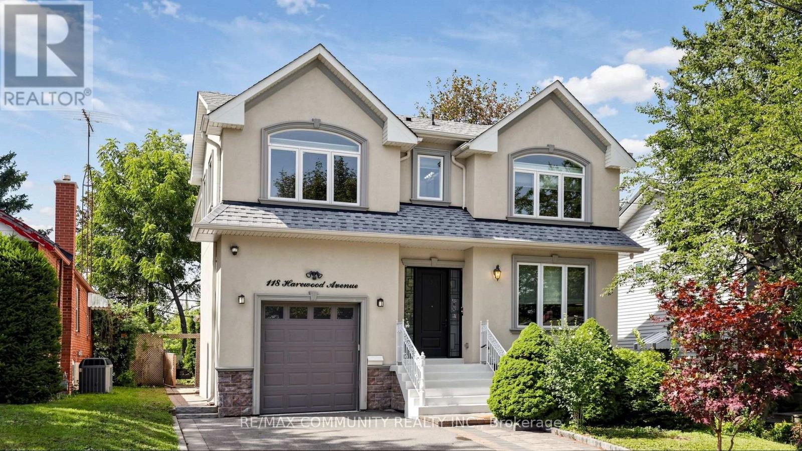 118 HAREWOOD AVENUE, Toronto, Ontario