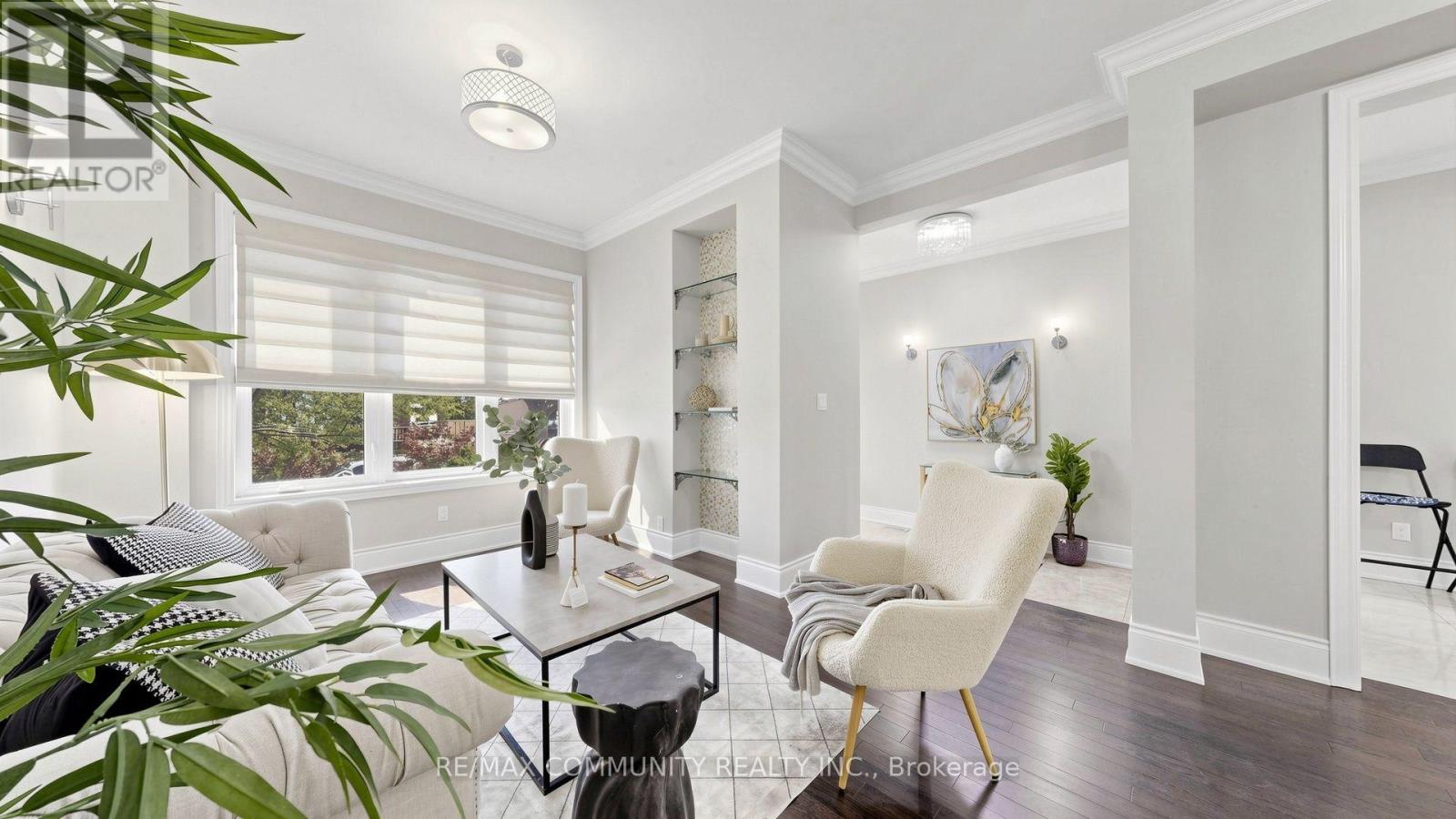 118 Harewood Avenue, Toronto, Ontario  M1M 2R5 - Photo 4 - E13765502