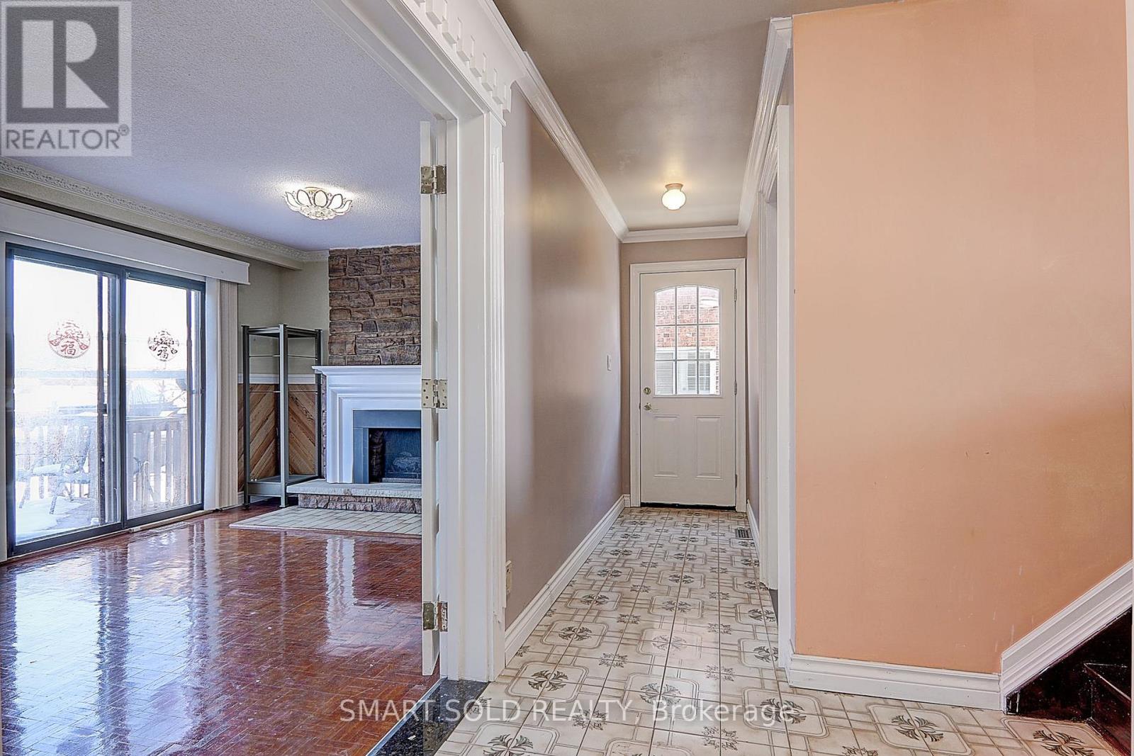 12 Glendinning Avenue, Toronto, Ontario  M1W 3G2 - Photo 18 - E13765512