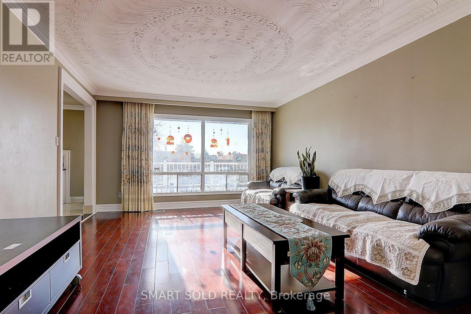 12 Glendinning Avenue, Toronto, Ontario  M1W 3G2 - Photo 7 - E13765512