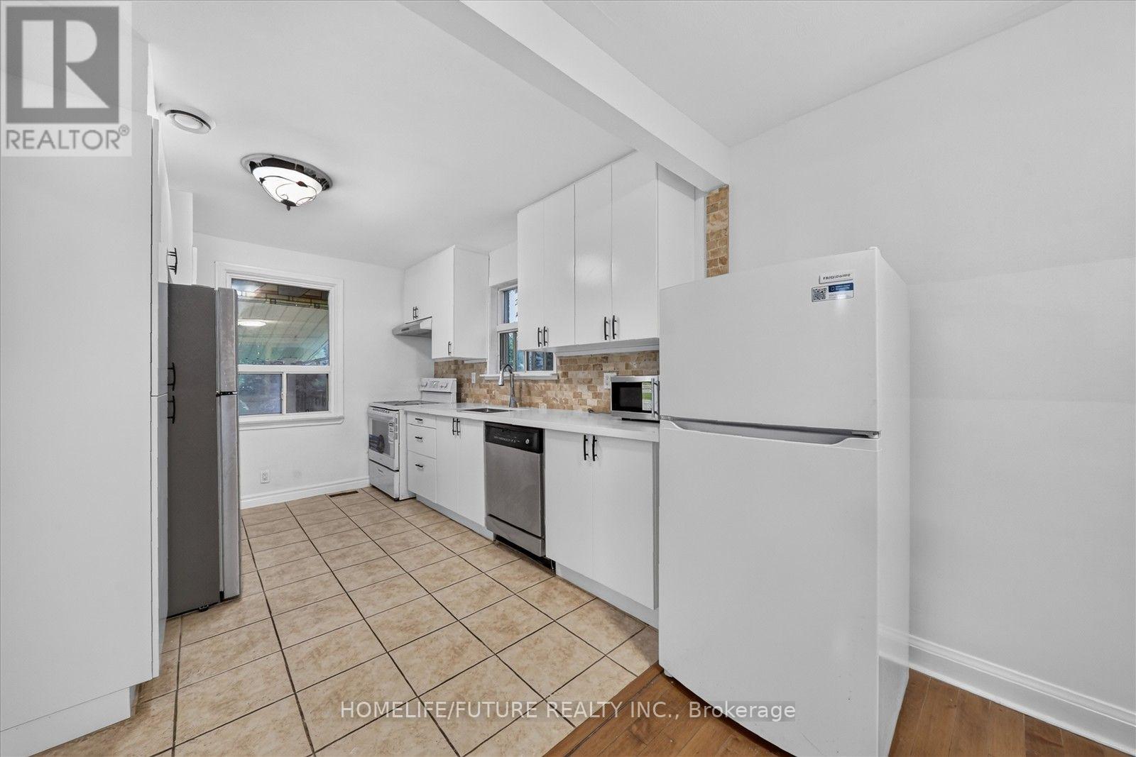 Main - 46 Stamford Square N, Toronto, Ontario  M1L 1X6 - Photo 9 - E13765548