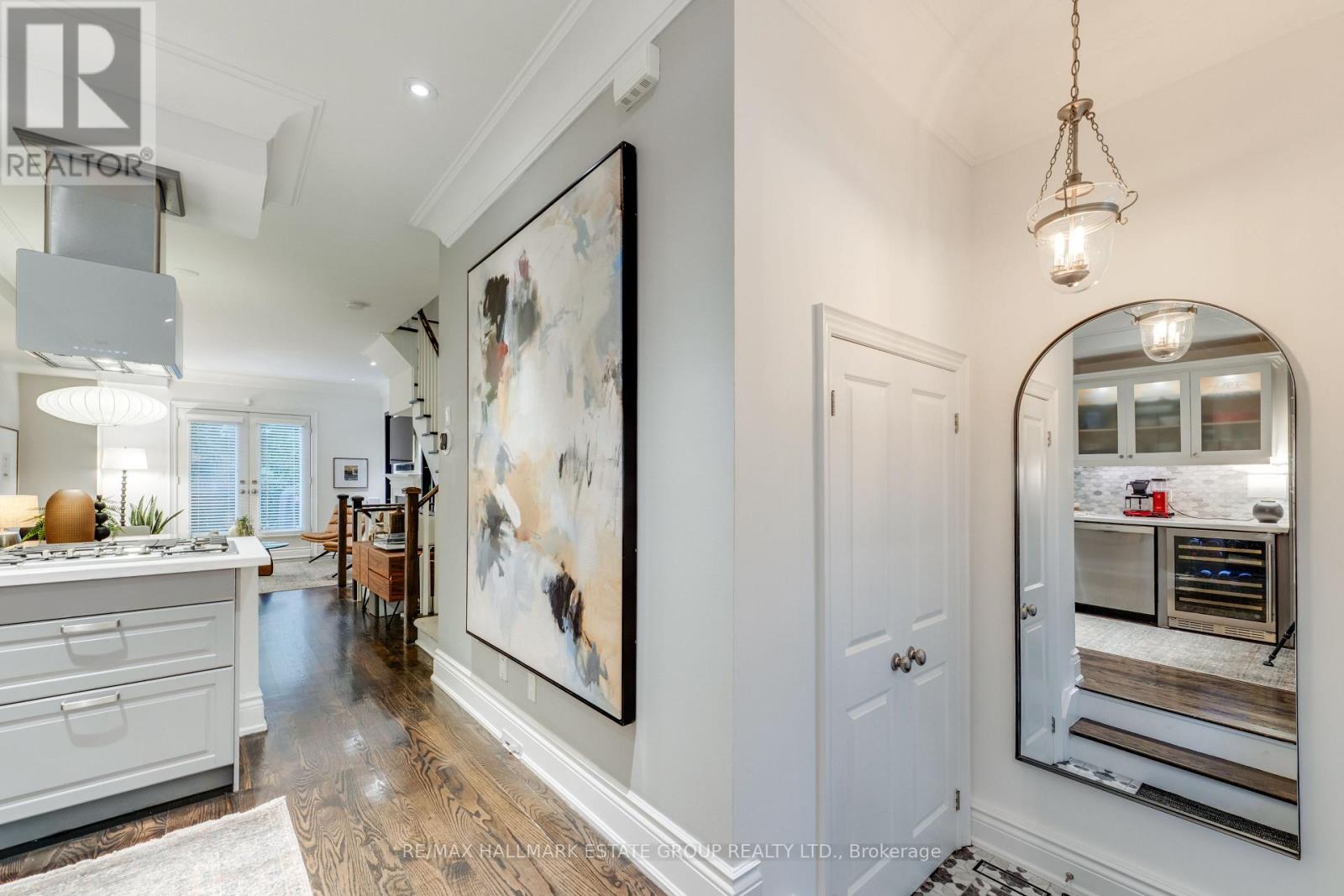 6b Scarborough Road, Toronto, Ontario  M4E 3M5 - Photo 2 - E13765652