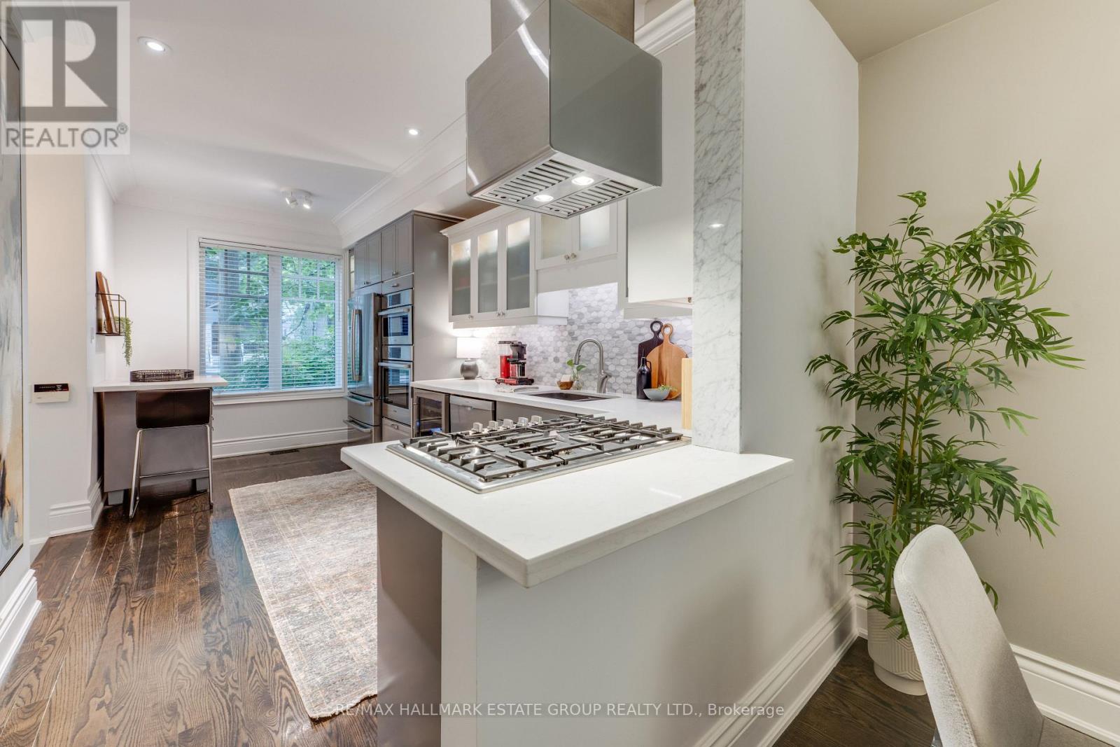 6b Scarborough Road, Toronto, Ontario  M4E 3M5 - Photo 7 - E13765652