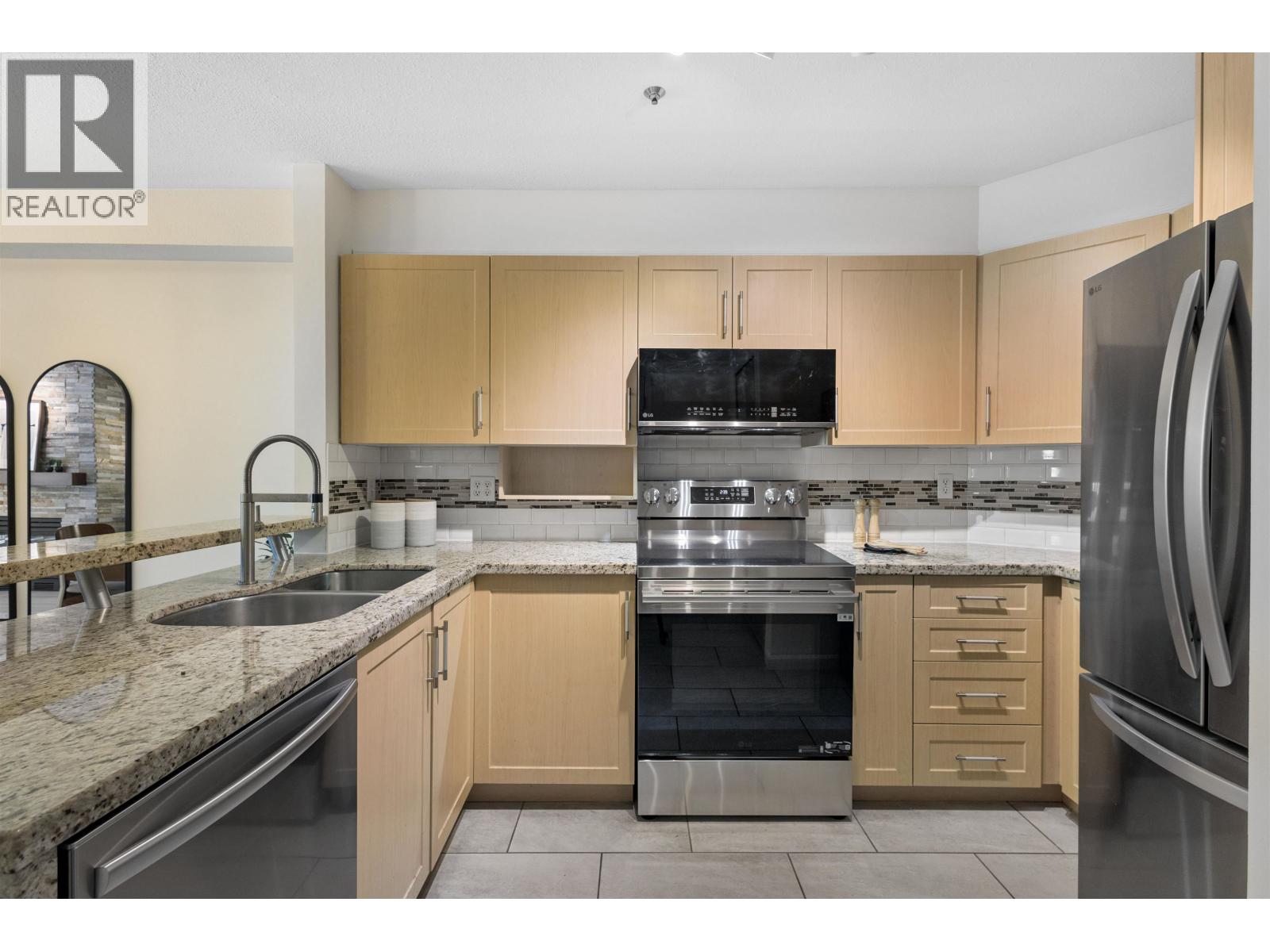 305 980 W 21st Street, Vancouver, British Columbia  V5Z 1Z1 - Photo 10 - R3163727