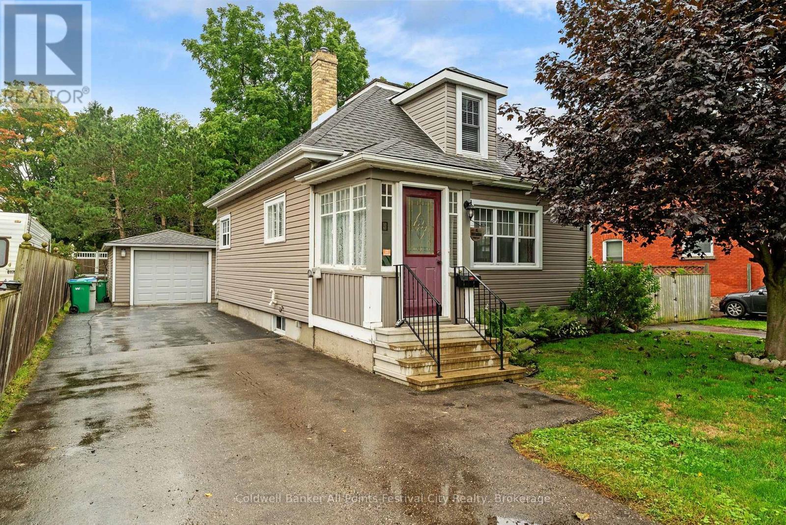 16 BRITANNIA ROAD E, Goderich, Ontario