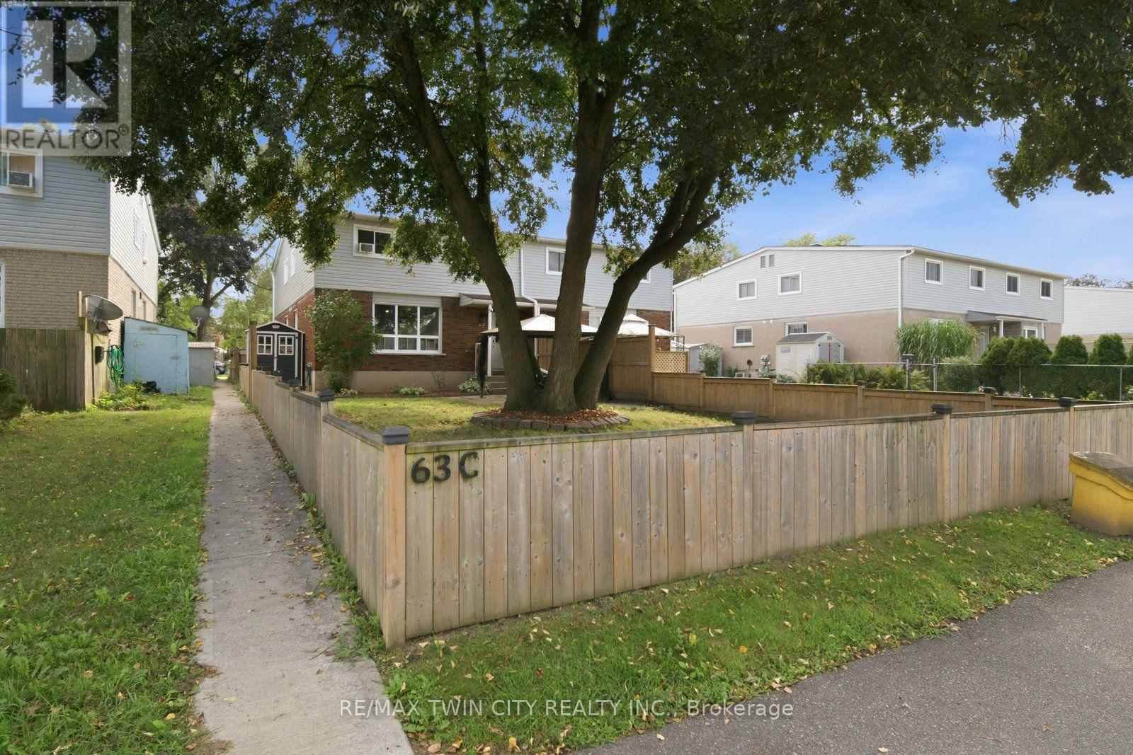 7- 63 Metcalife, Unit C Metcalfe Crescent, Vaughan, Ontario  N3R 2L7 - Photo 2 - N13765478