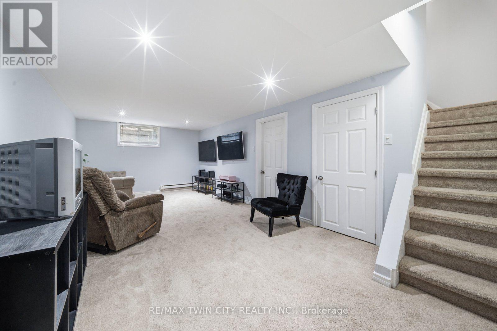 7- 63 Metcalife, Unit C Metcalfe Crescent, Vaughan, Ontario  N3R 2L7 - Photo 22 - N13765478