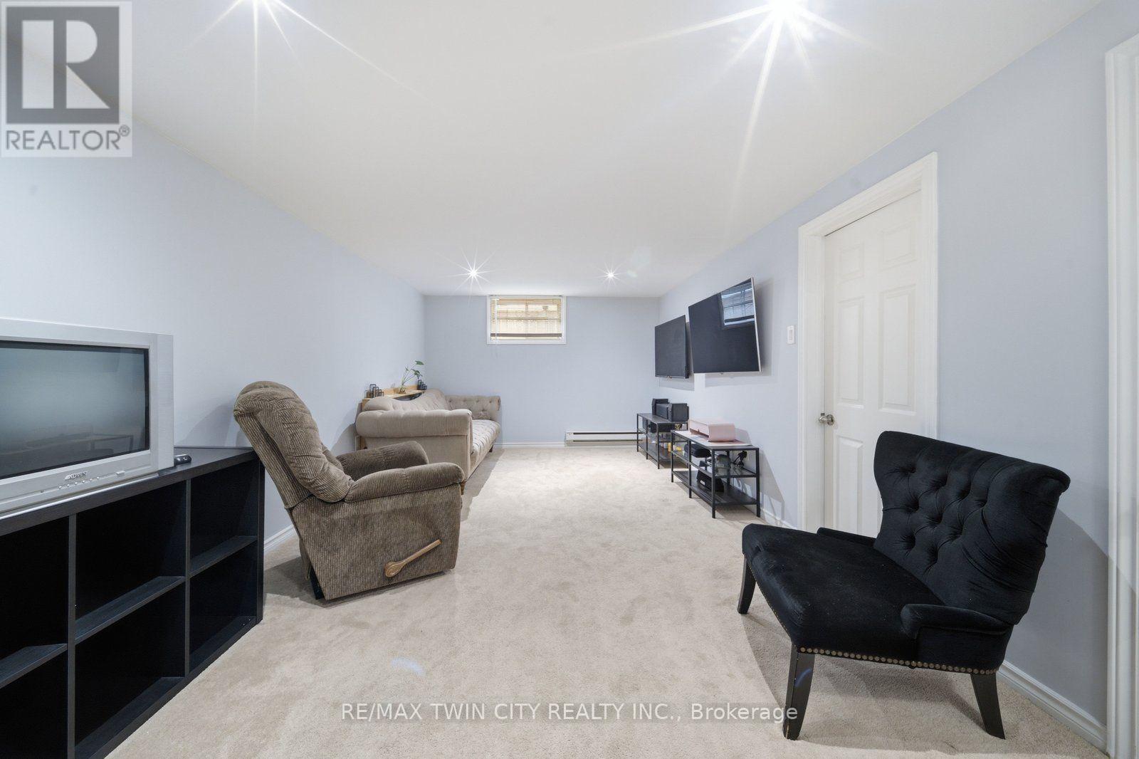 7- 63 Metcalife, Unit C Metcalfe Crescent, Vaughan, Ontario  N3R 2L7 - Photo 23 - N13765478