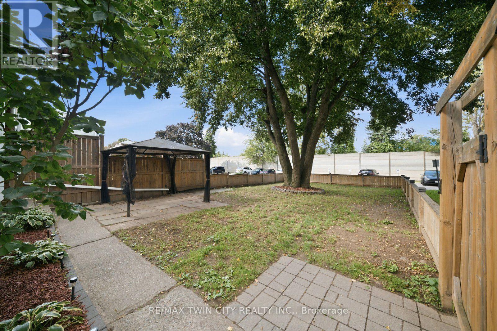7- 63 Metcalife, Unit C Metcalfe Crescent, Vaughan, Ontario  N3R 2L7 - Photo 29 - N13765478