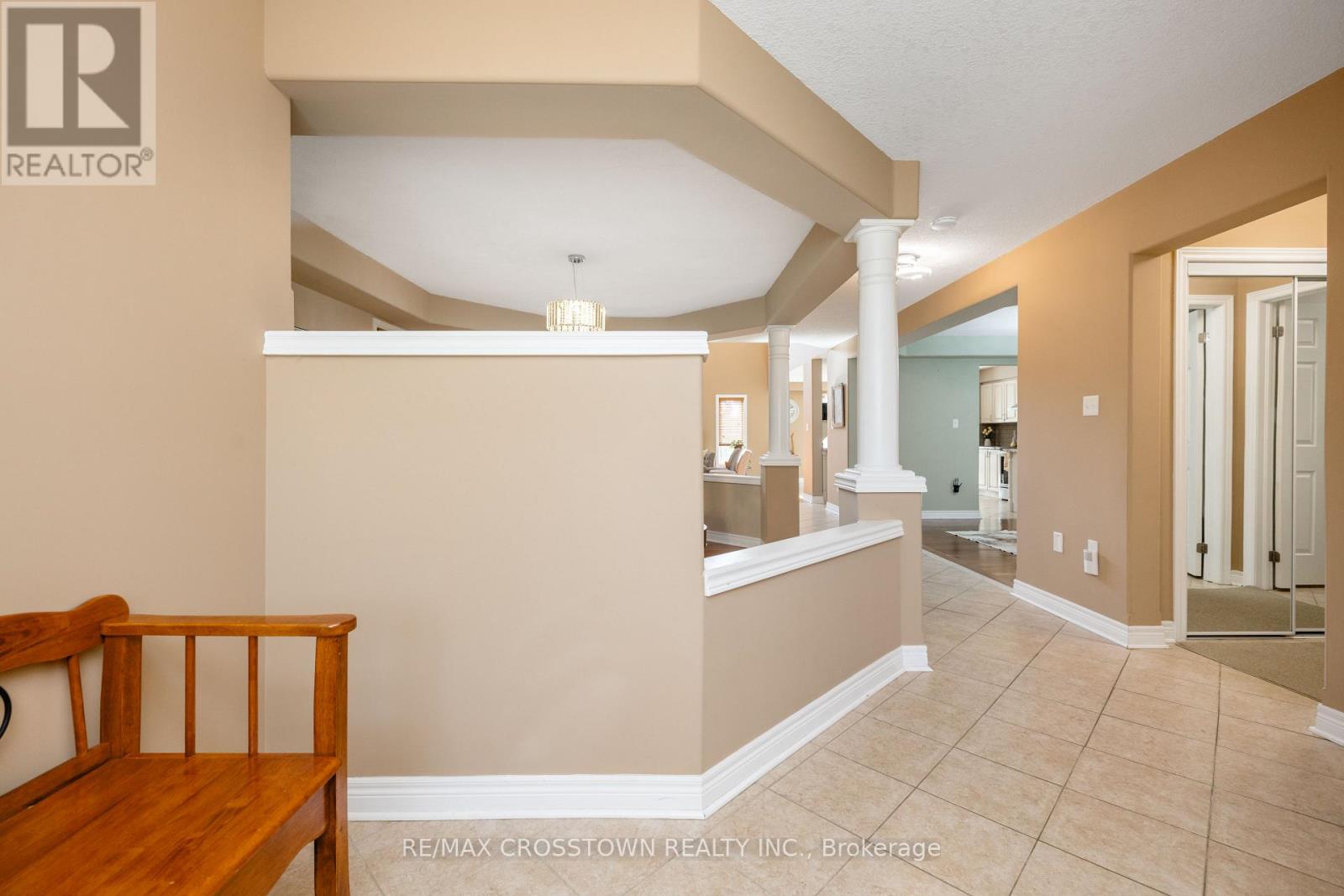 89 Sovereign's Gate, Barrie (Innis-Shore), Ontario L4N 0Y9 - Photo 3 - S13765570