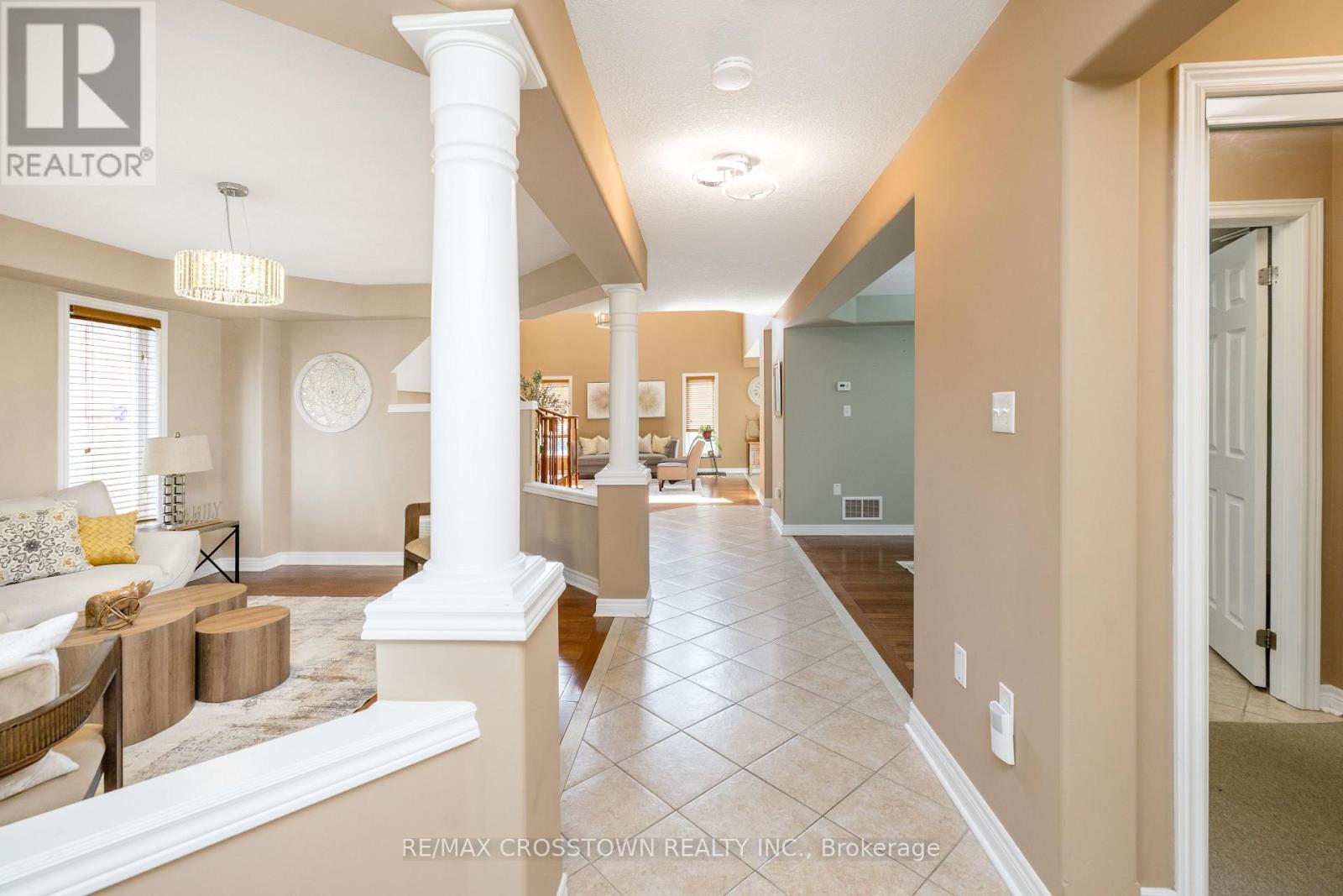 89 Sovereign's Gate, Barrie (Innis-Shore), Ontario L4N 0Y9 - Photo 5 - S13765570