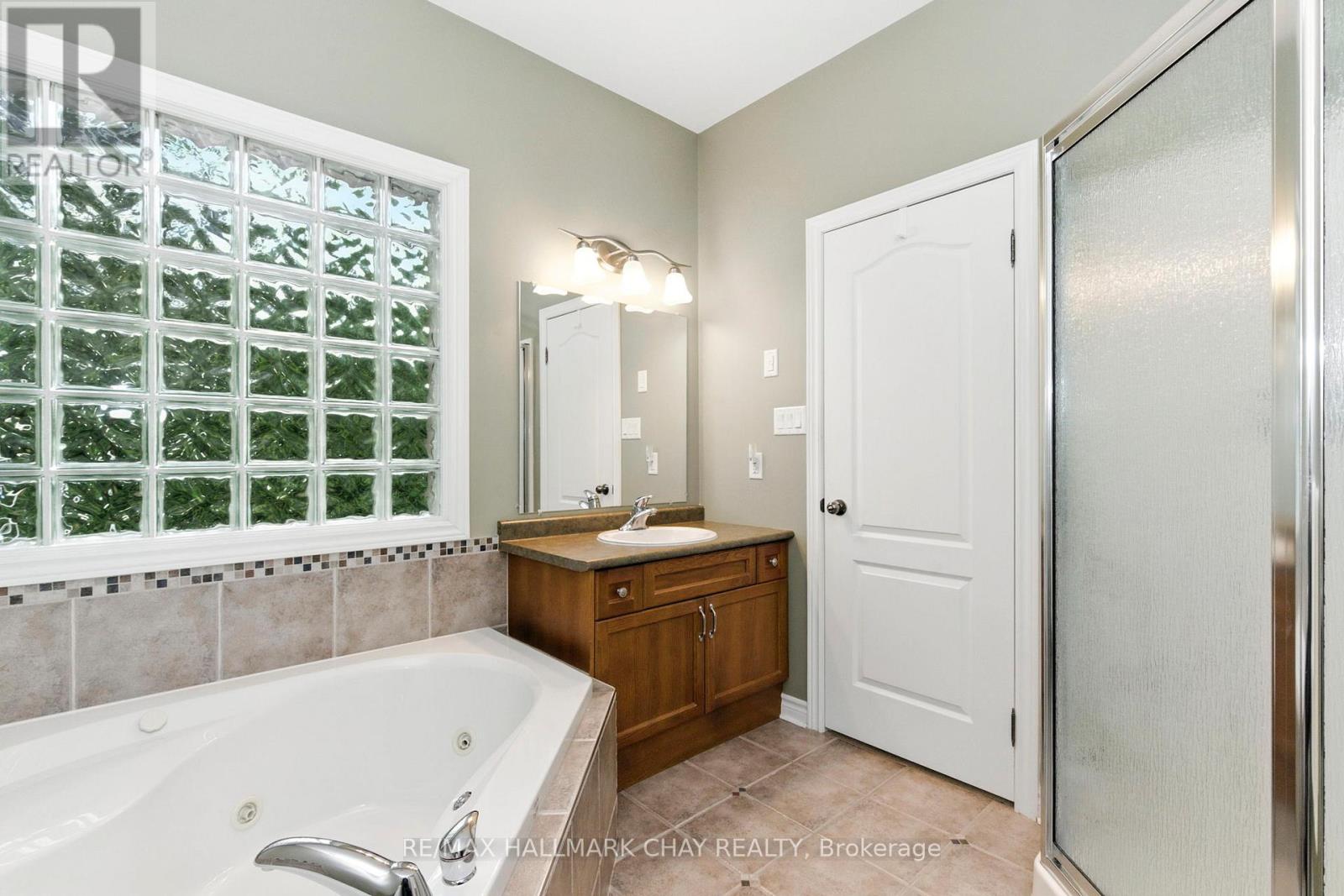32 Valleycrest Drive, Oro-Medonte (Horseshoe Valley), Ontario  L0L 2L0 - Photo 29 - S13765630
