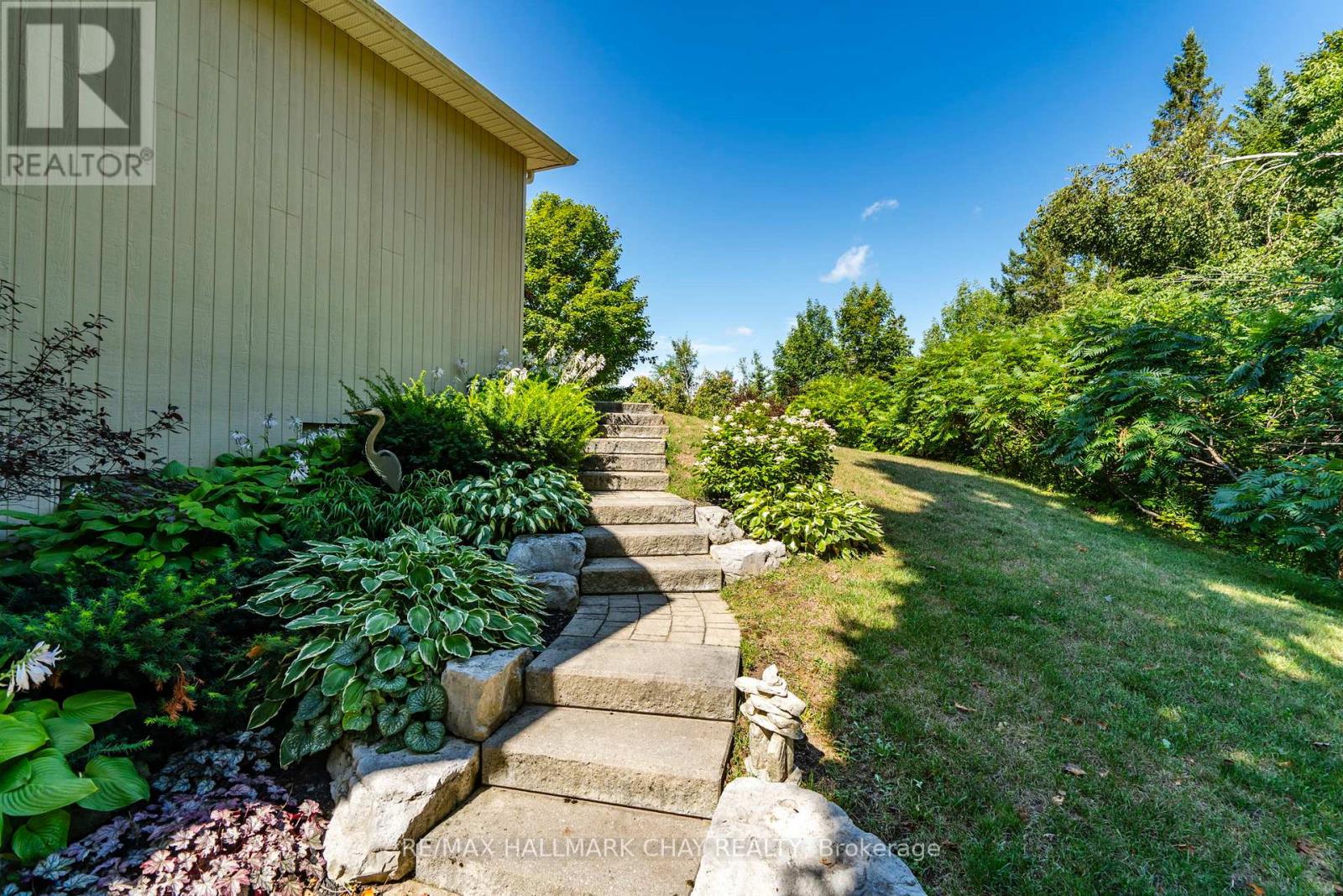 32 Valleycrest Drive, Oro-Medonte (Horseshoe Valley), Ontario  L0L 2L0 - Photo 36 - S13765630