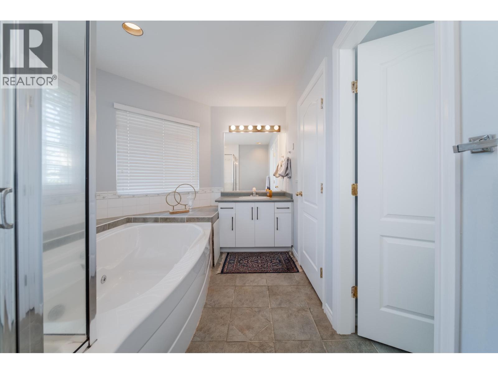 6522 Holly Park Drive, Ladner, British Columbia  V4K 4Y7 - Photo 21 - R3162983