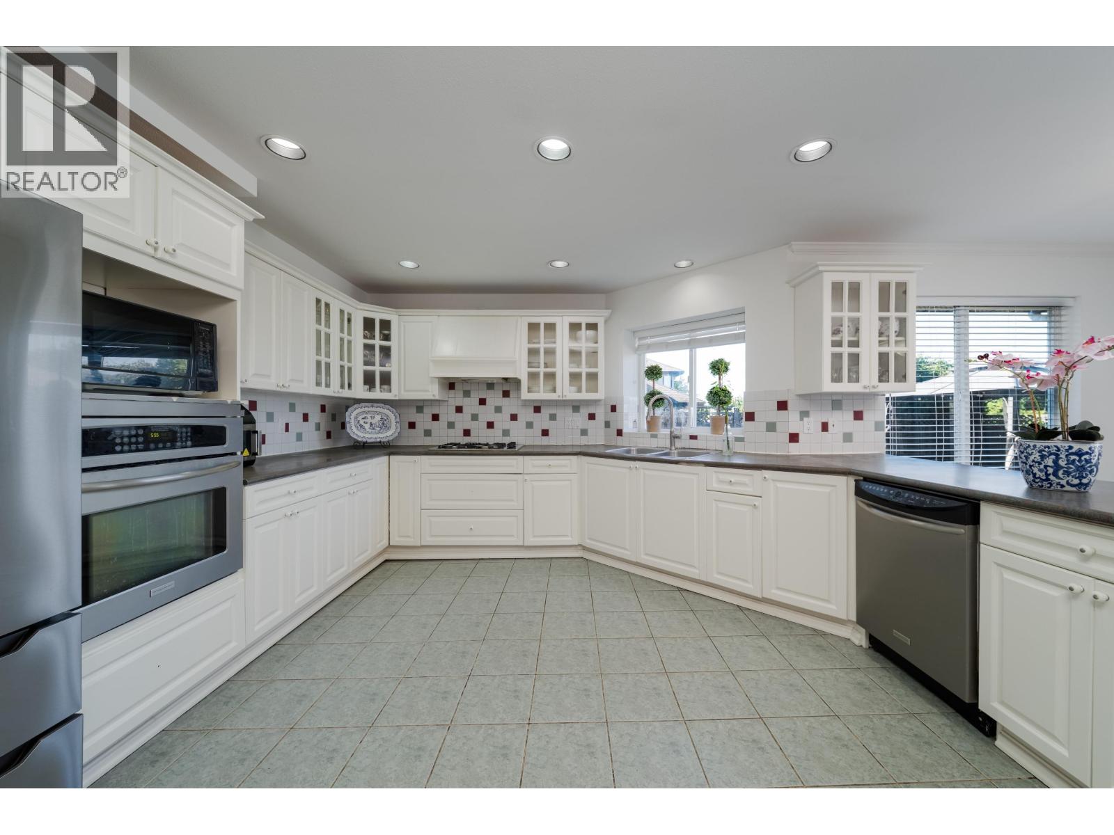 6522 Holly Park Drive, Ladner, British Columbia  V4K 4Y7 - Photo 10 - R3162983