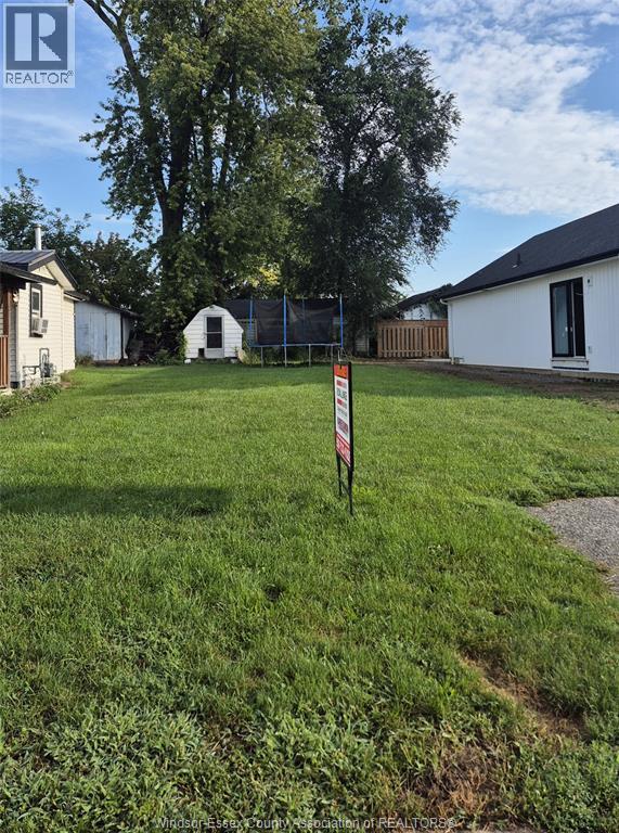 MLS# 26022176: 286 ERIEVIEW AVENUE, Kingsville, Canada