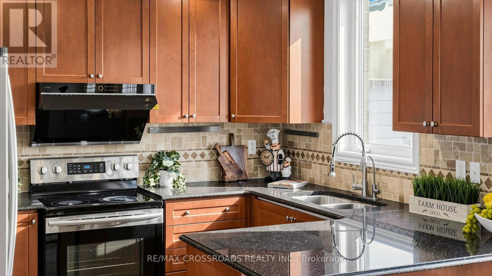 42 Bowkett Drive, Richmond Hill, Ontario  L4E 0L7 - Photo 12 - N13765524