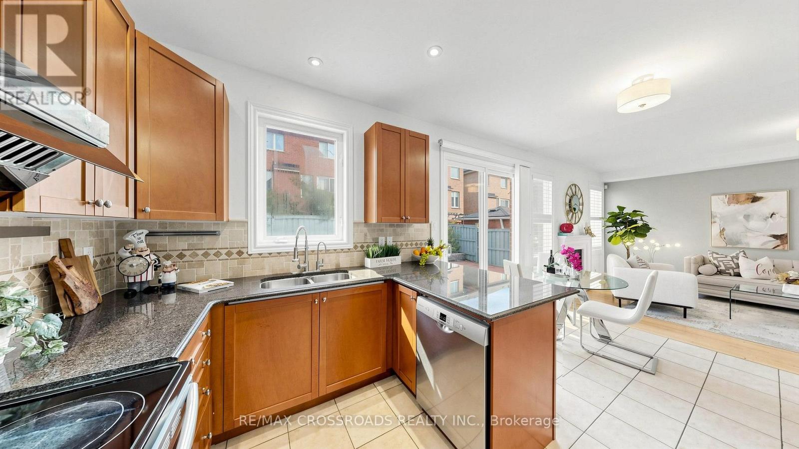 42 Bowkett Drive, Richmond Hill, Ontario  L4E 0L7 - Photo 14 - N13765524