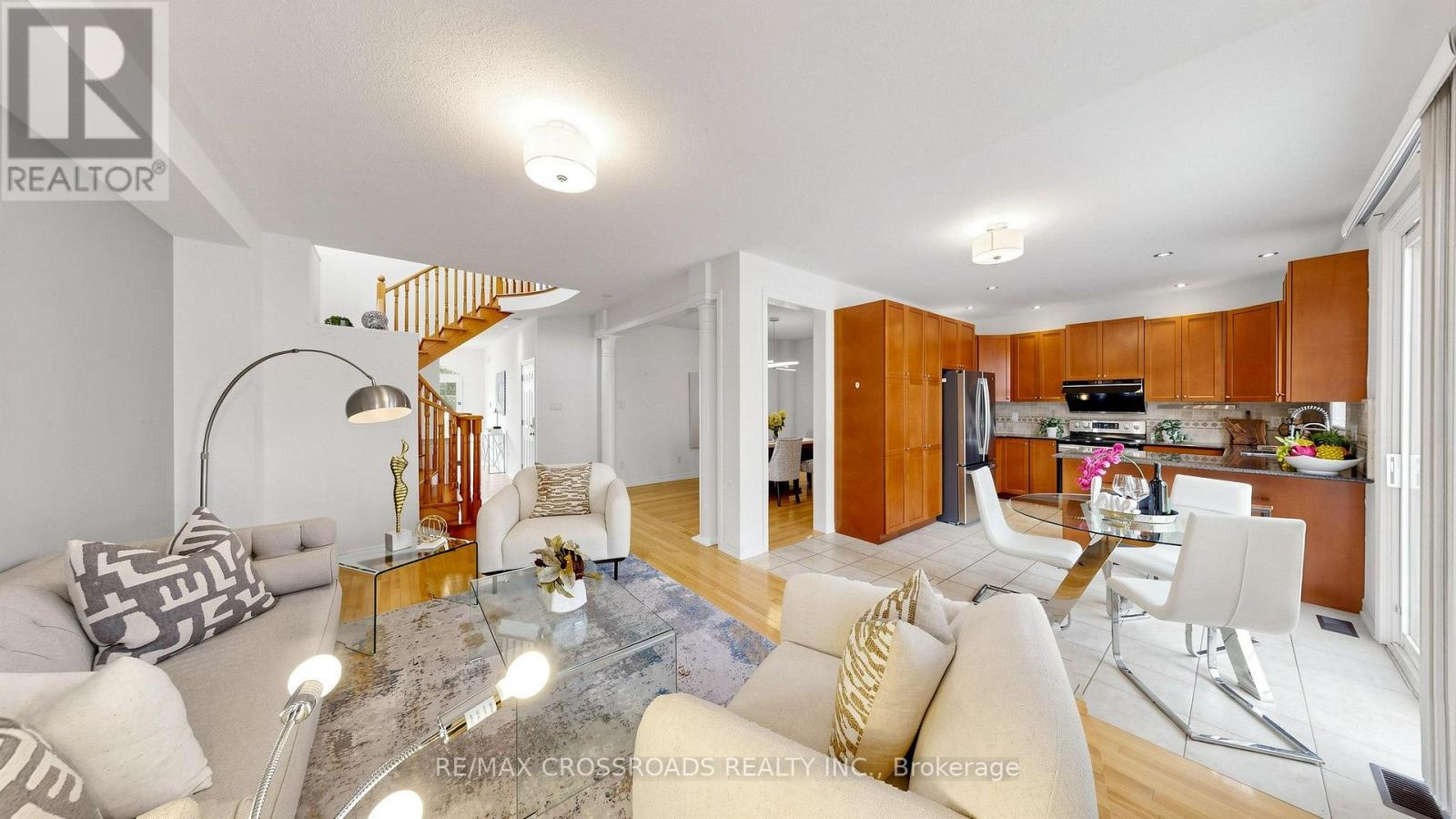 42 Bowkett Drive, Richmond Hill, Ontario  L4E 0L7 - Photo 9 - N13765524