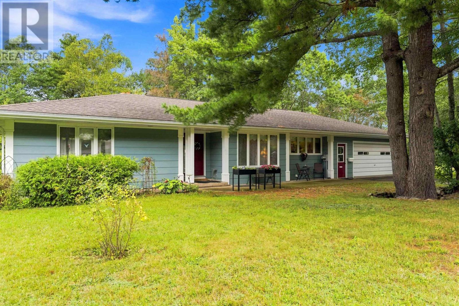 72 Maple Drive, New Minas, Nova Scotia  B4N 4C5 - Photo 1 - 202622868