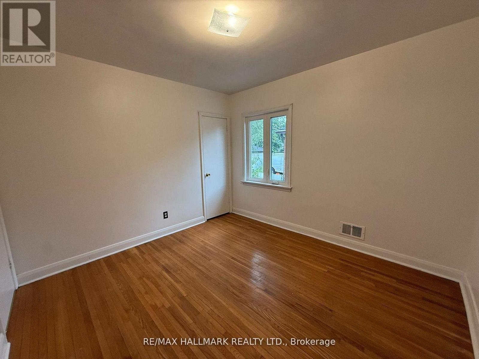 9 Macleod Street, Toronto, Ontario  M6L 2M7 - Photo 13 - W13765458