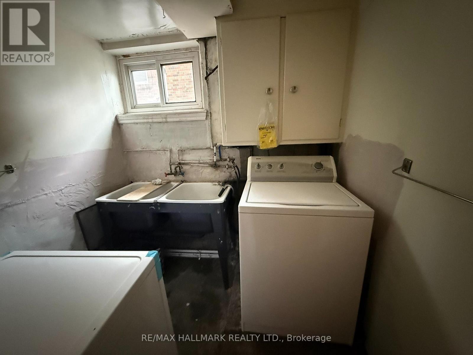 9 Macleod Street, Toronto, Ontario  M6L 2M7 - Photo 22 - W13765458
