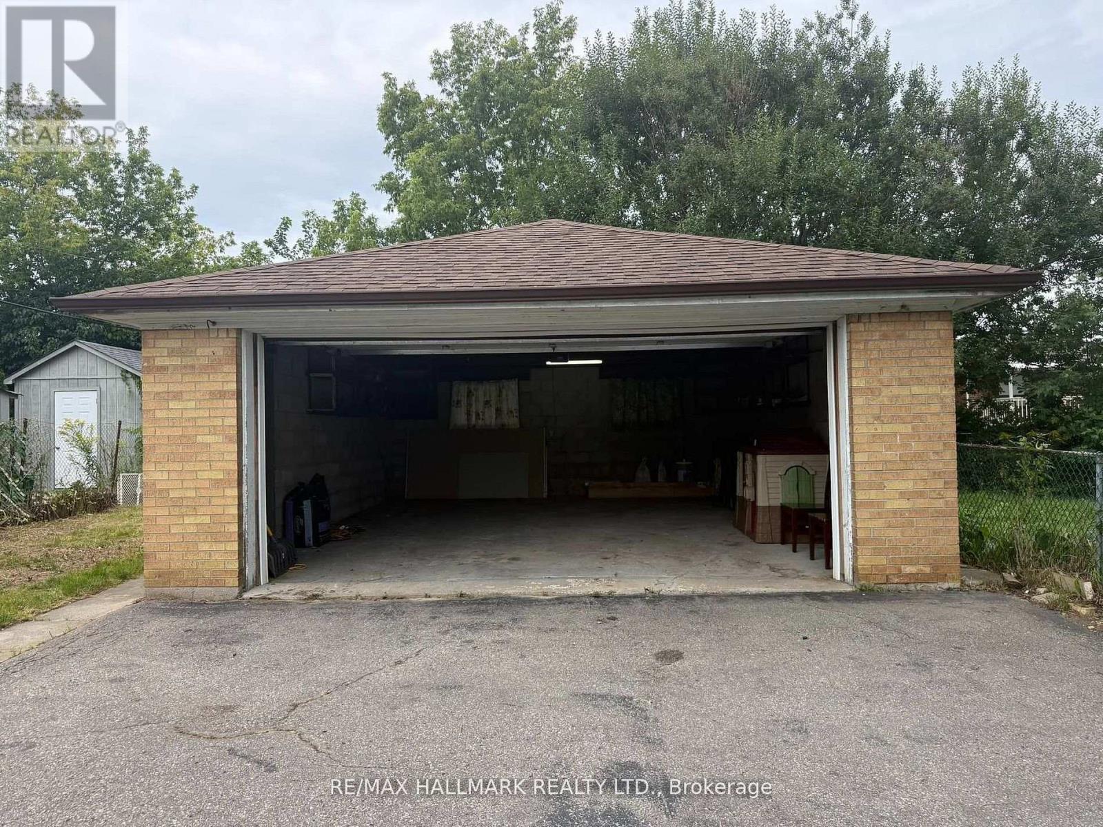 9 Macleod Street, Toronto, Ontario  M6L 2M7 - Photo 24 - W13765458