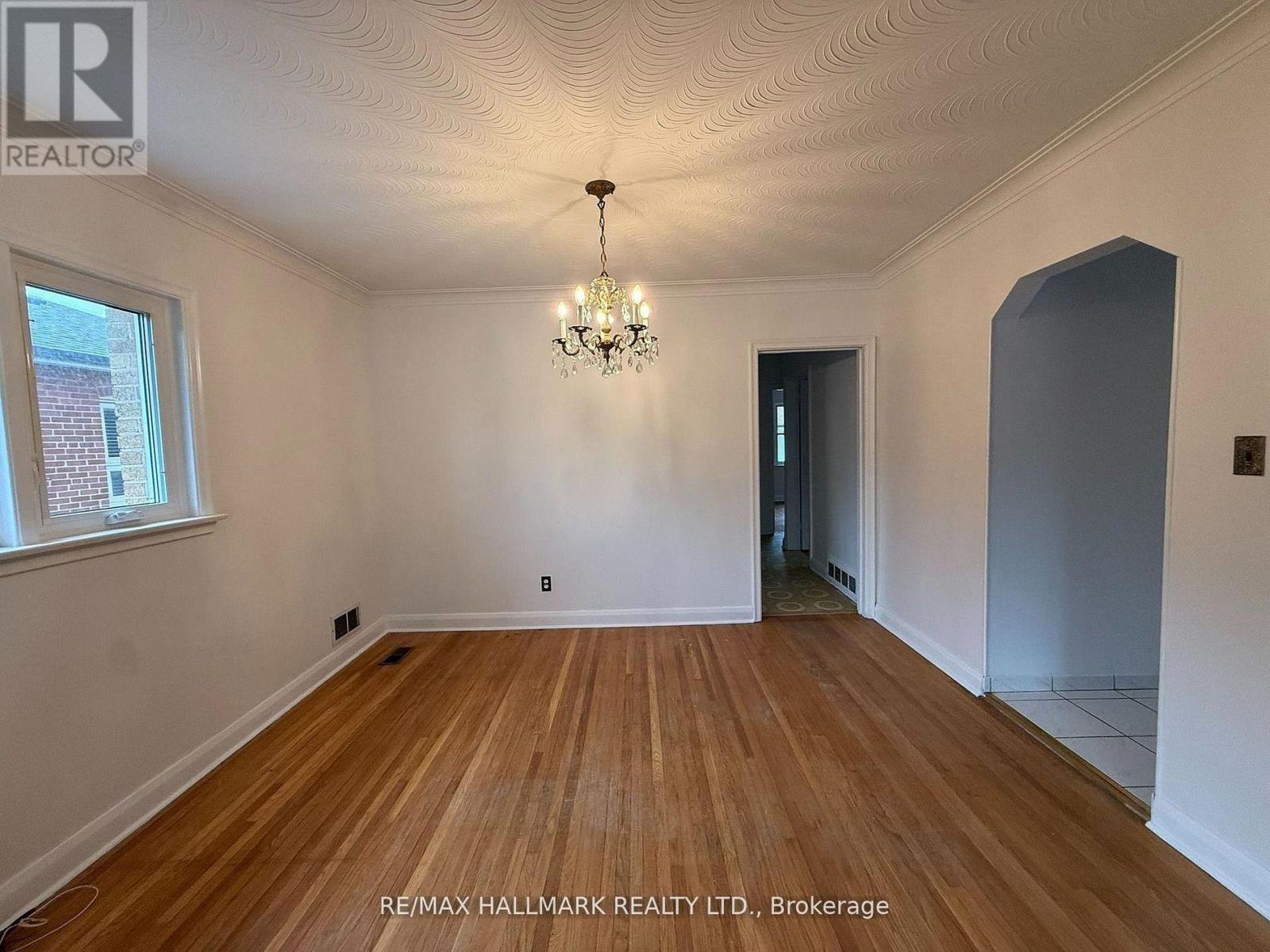 9 Macleod Street, Toronto, Ontario  M6L 2M7 - Photo 7 - W13765458