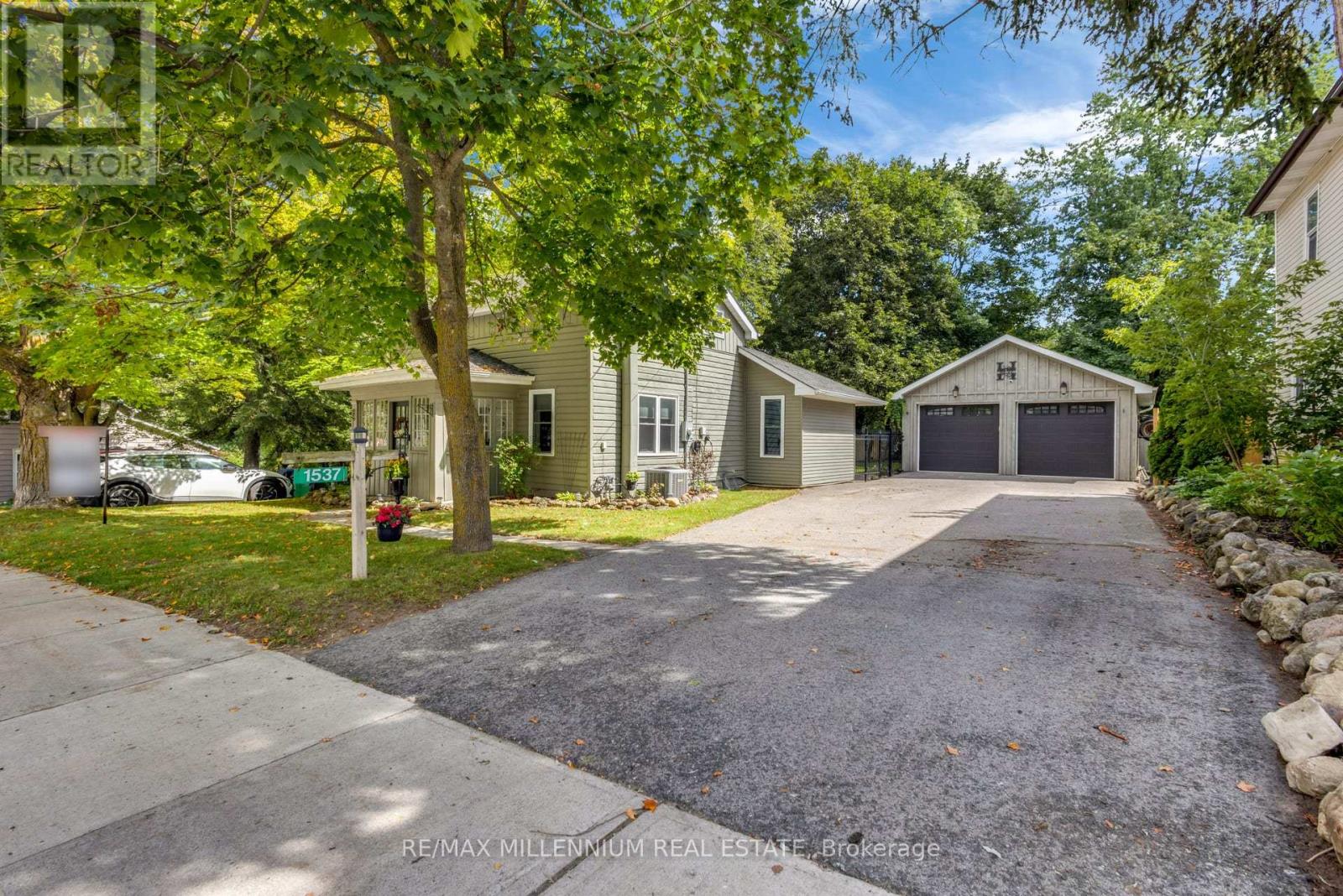 1537 Queen Street E, Caledon, Ontario  L7K 0C2 - Photo 2 - W13765474